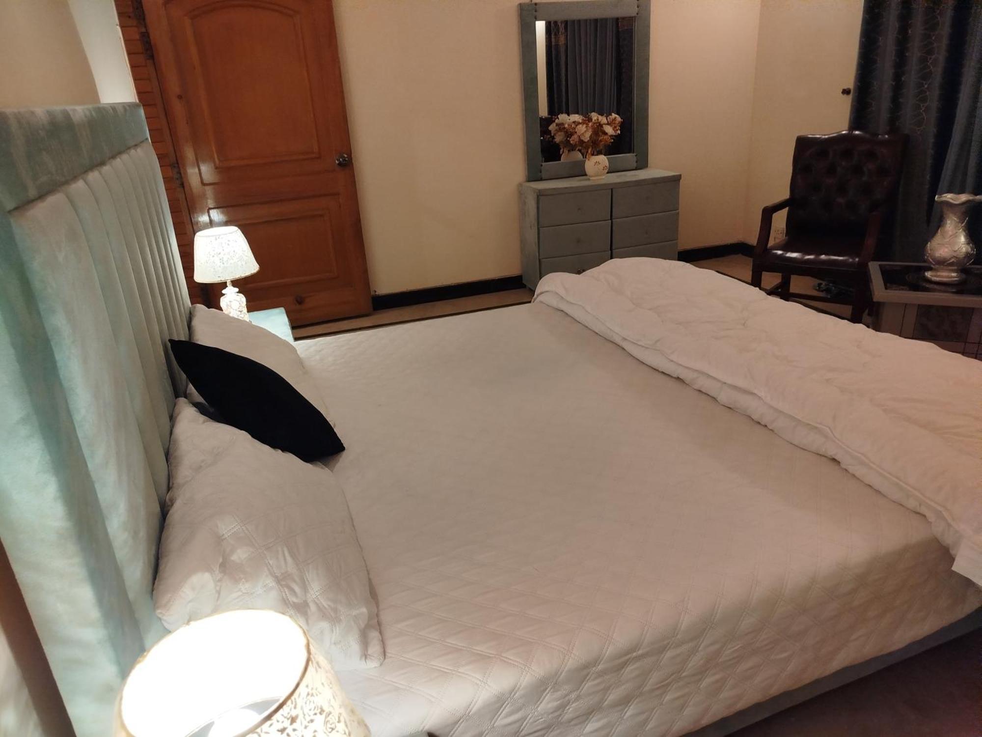 Royal Residential Ξενοδοχείο Ισλαμαμπάντ Εξωτερικό φωτογραφία