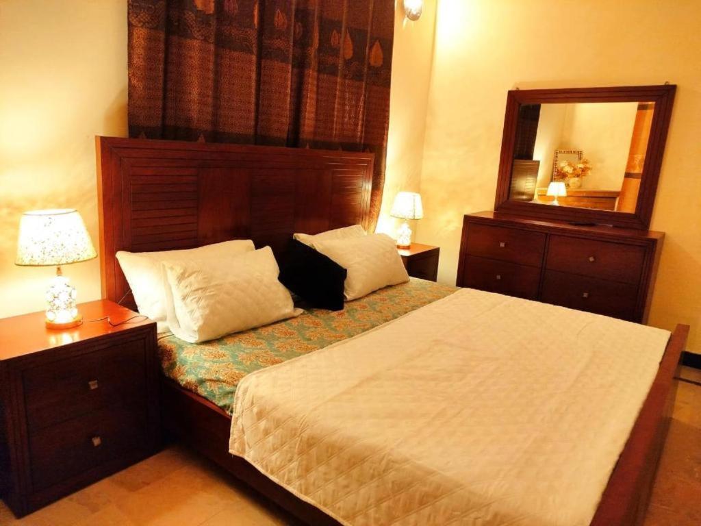 Royal Residential Ξενοδοχείο Ισλαμαμπάντ Εξωτερικό φωτογραφία